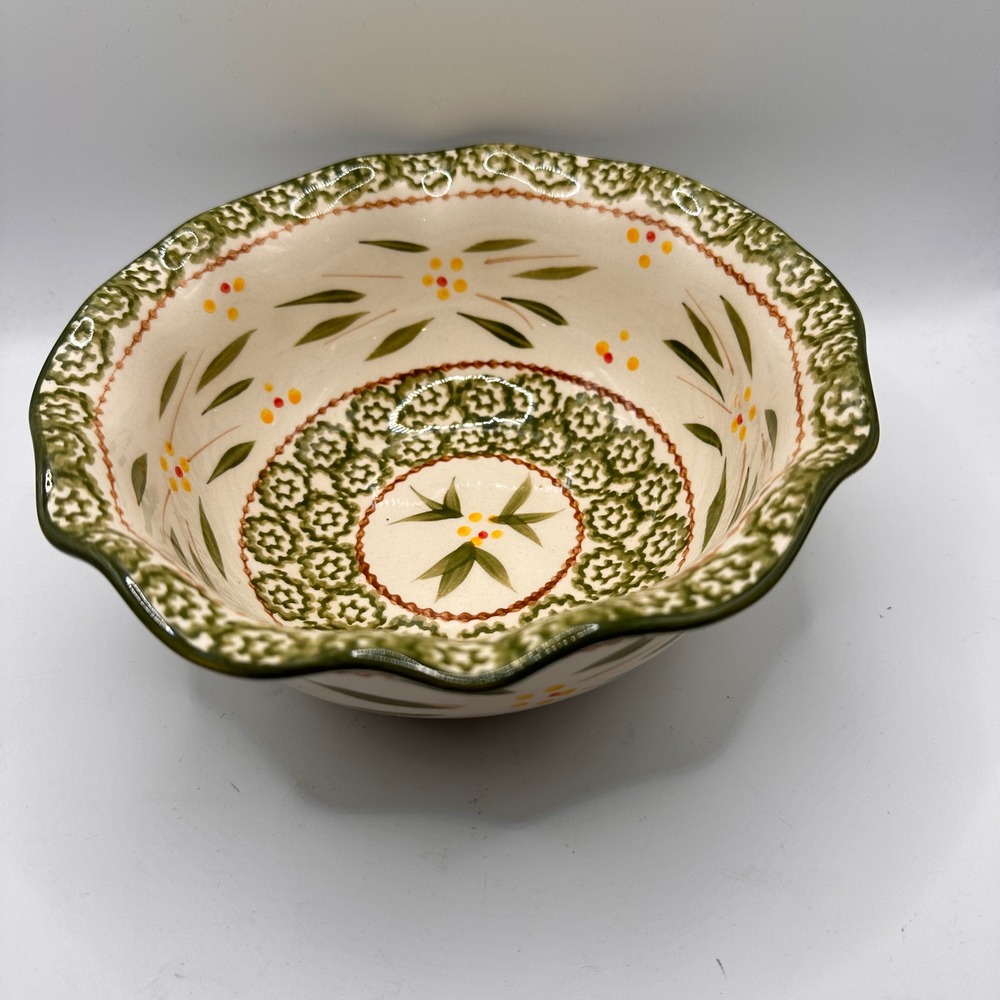 NWT Temp-tations by Tara Old World Green 1.0 QT Fluted Ceramic Serving Bowl